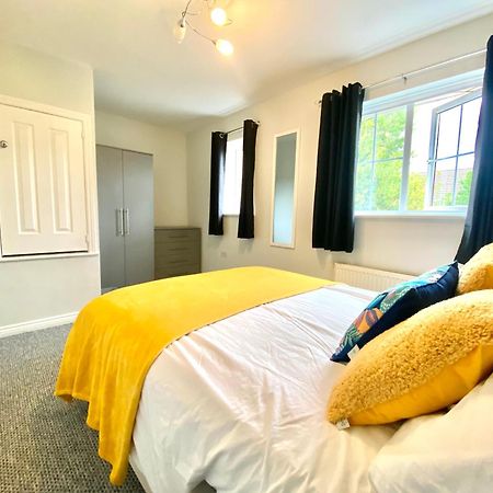 Villa Free Private Parking! Oakley House And Garden! Fully Equipped 4 Comfy Beds Corby Exterior foto